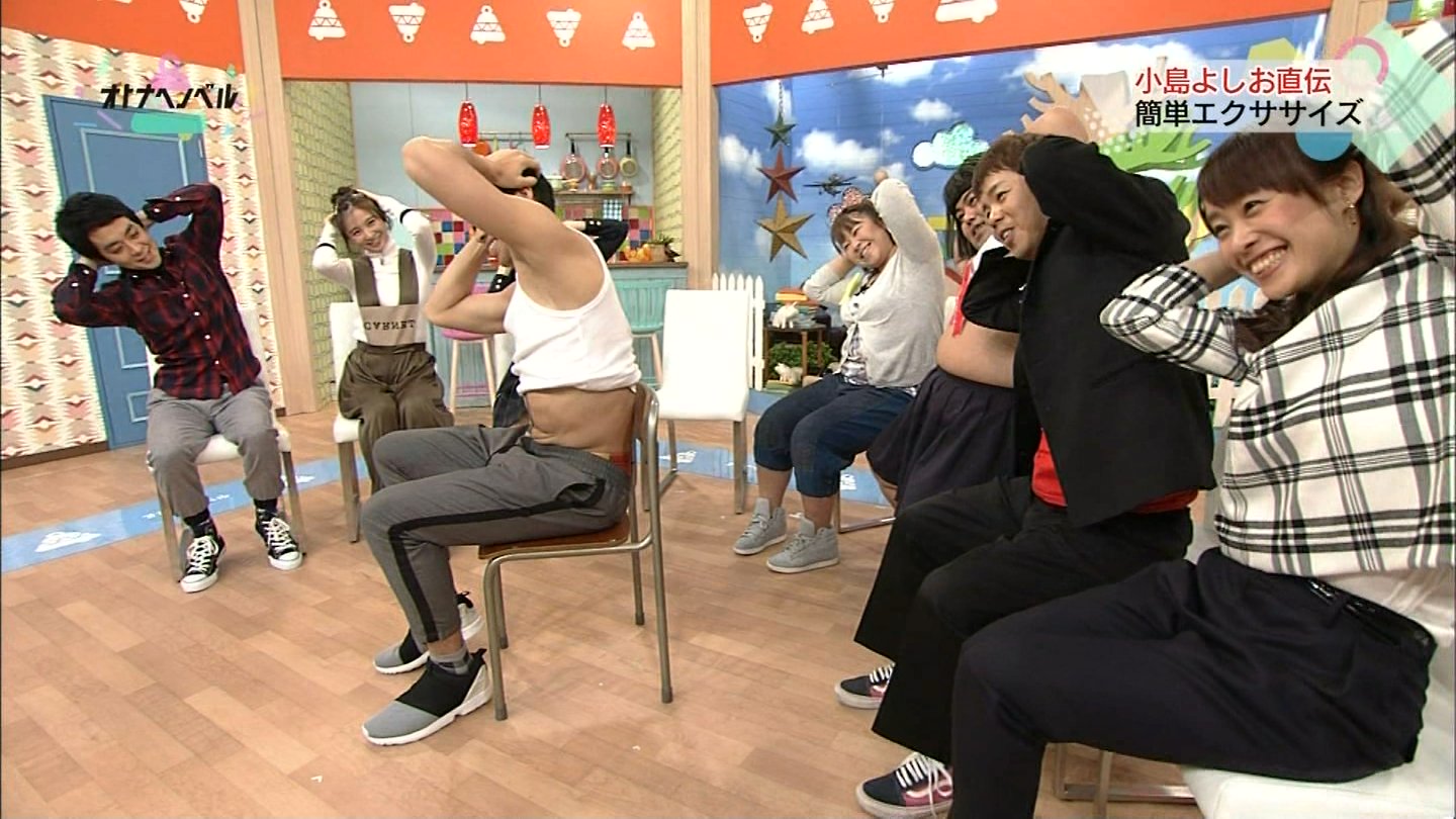 片山千恵子アナ　エクササイズでインナーチラ！【GIF動画あり】