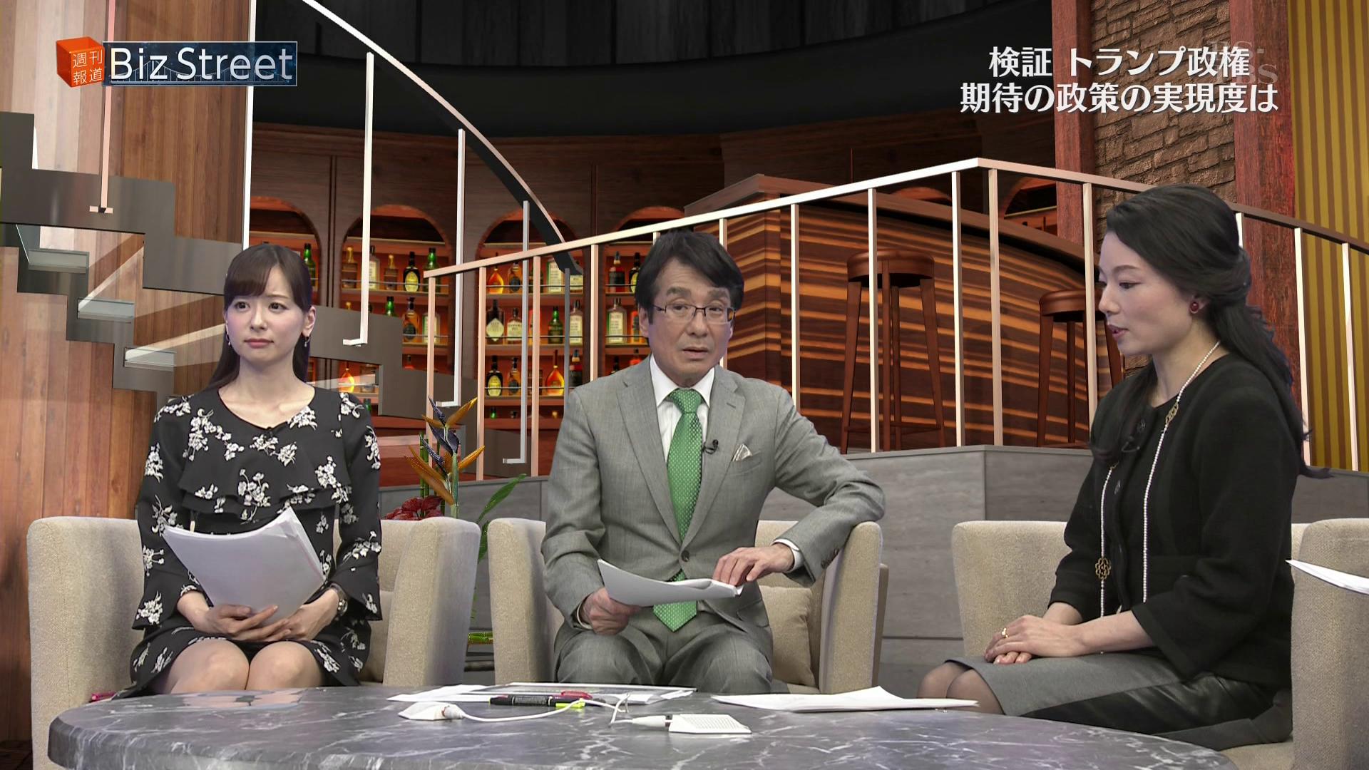 皆藤愛子アナ　ミニスカ▼ゾーン裏地チラ！！