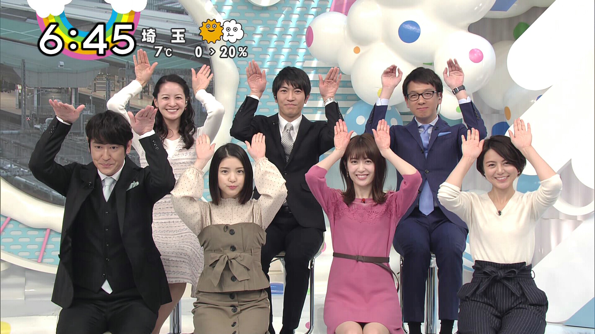 榊原美紅（ZIP!キャスター）　ミニスカ▼ゾーン！！